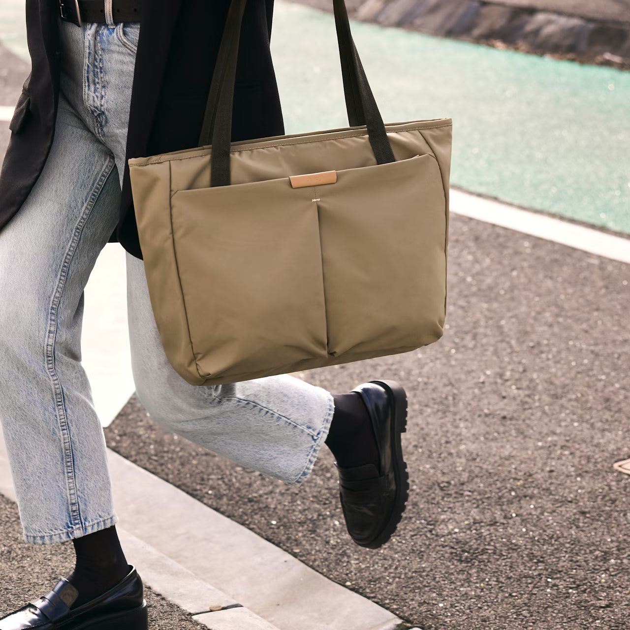 Tokyo Wonder Tote 15L - Raven