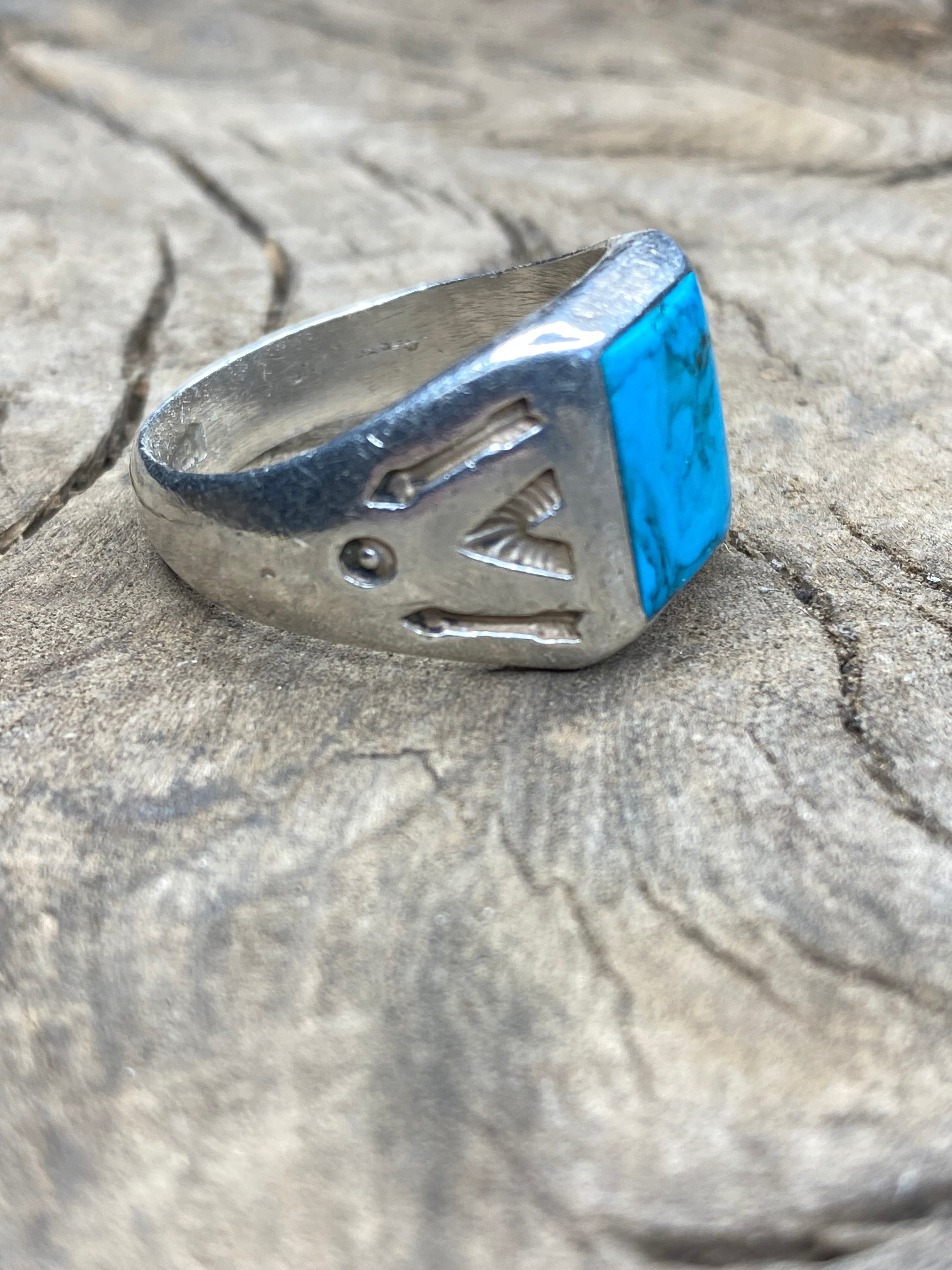 Vintage Turquoise Stamped Sterling Silver Arrows Ring - Size 11.5