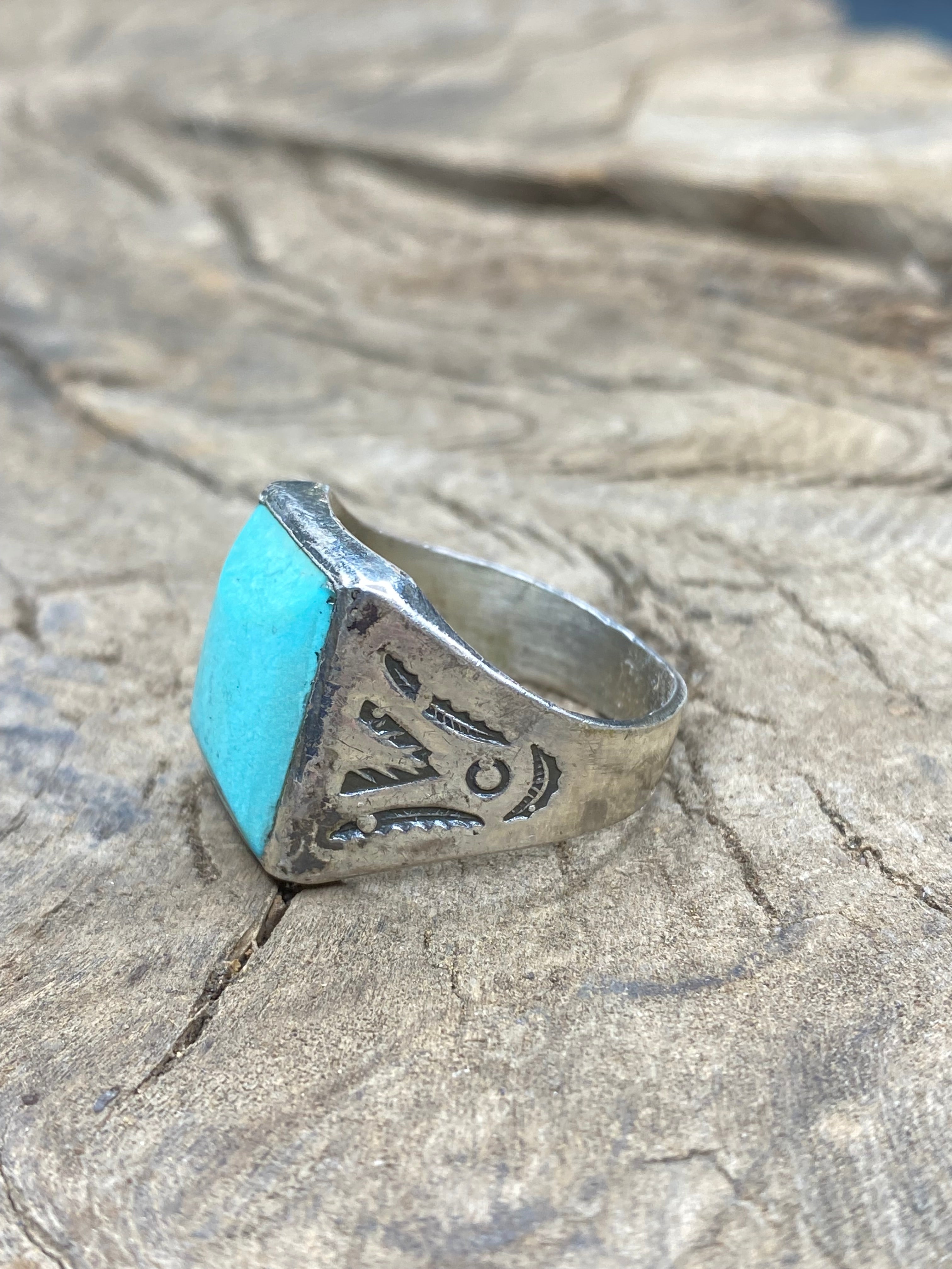 Vintage Turquoise V Stamped Sterling Silver Ring - Size 10.5