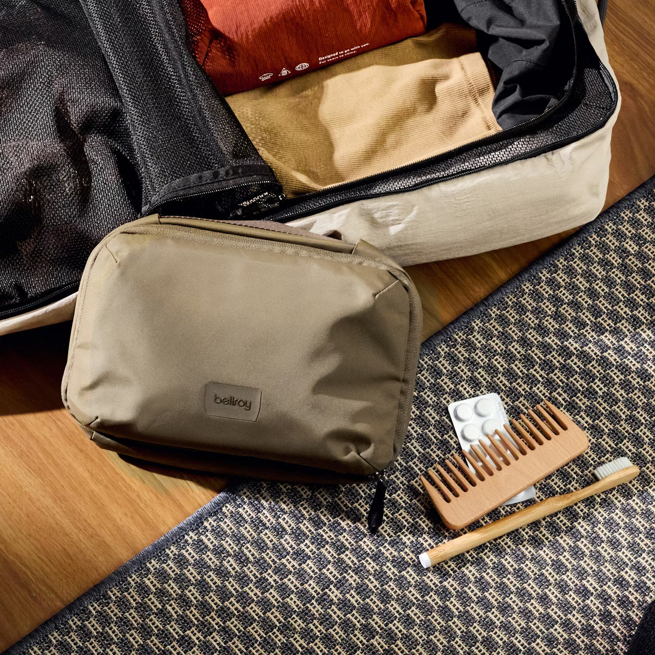 Hanging Toiletry Kit - Black