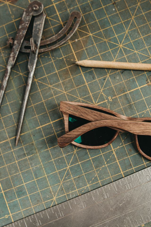 Canby: Walnut - Grey Polarized