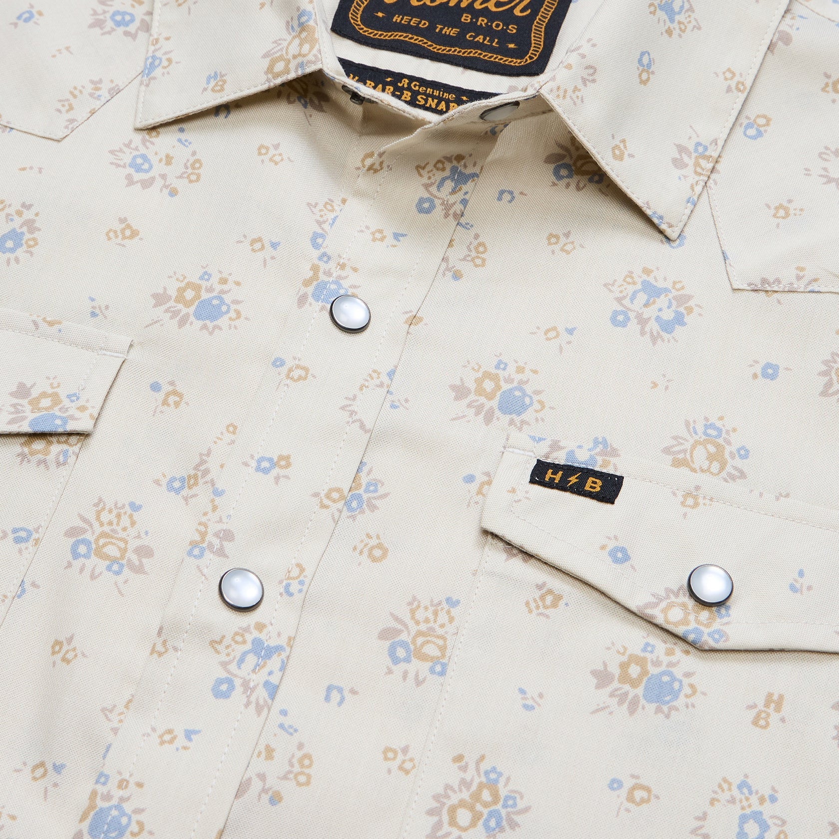H Bar B Snapshirt - Bouquets : Beige
