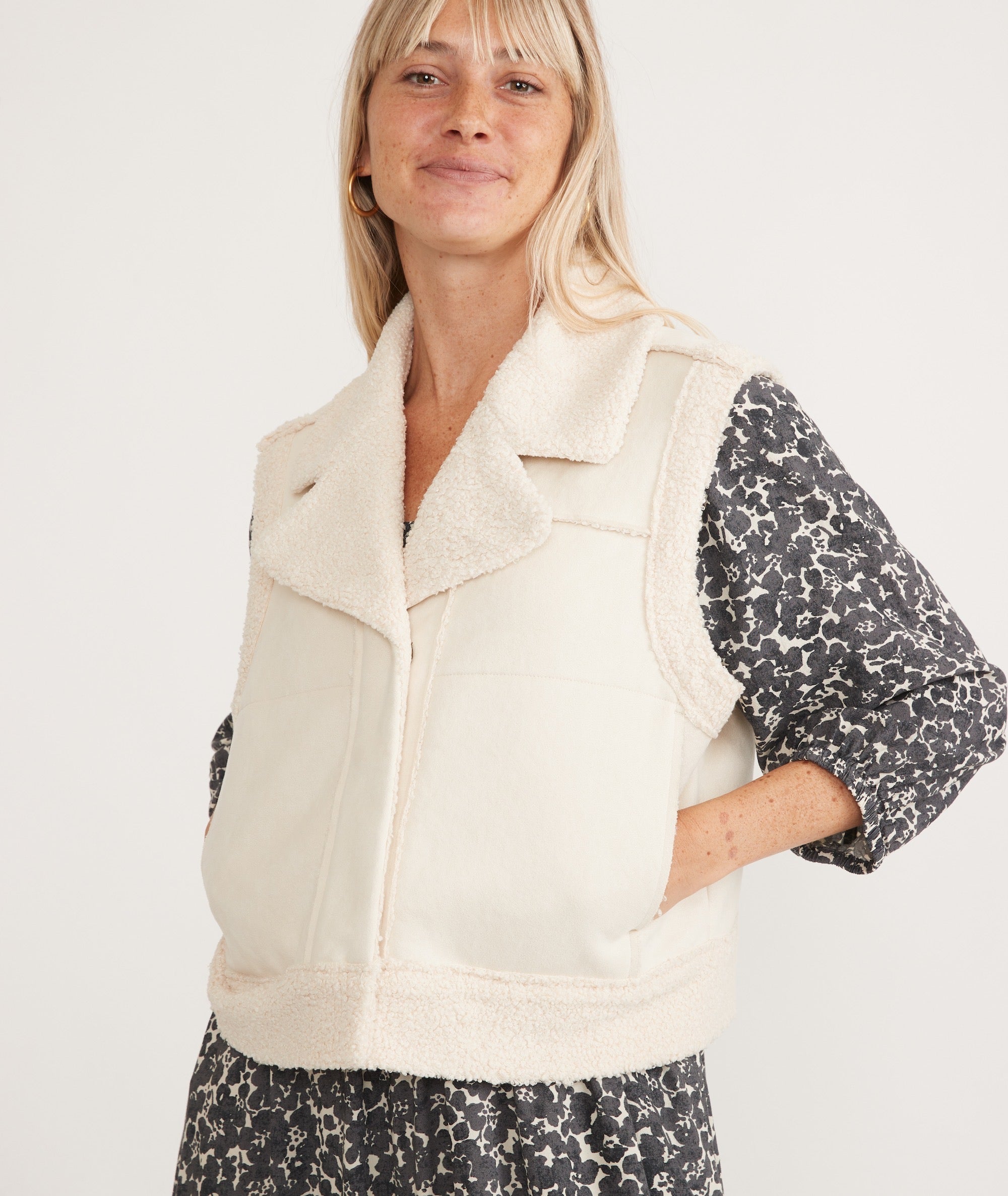 Quebec Sherpa Vest in Natural