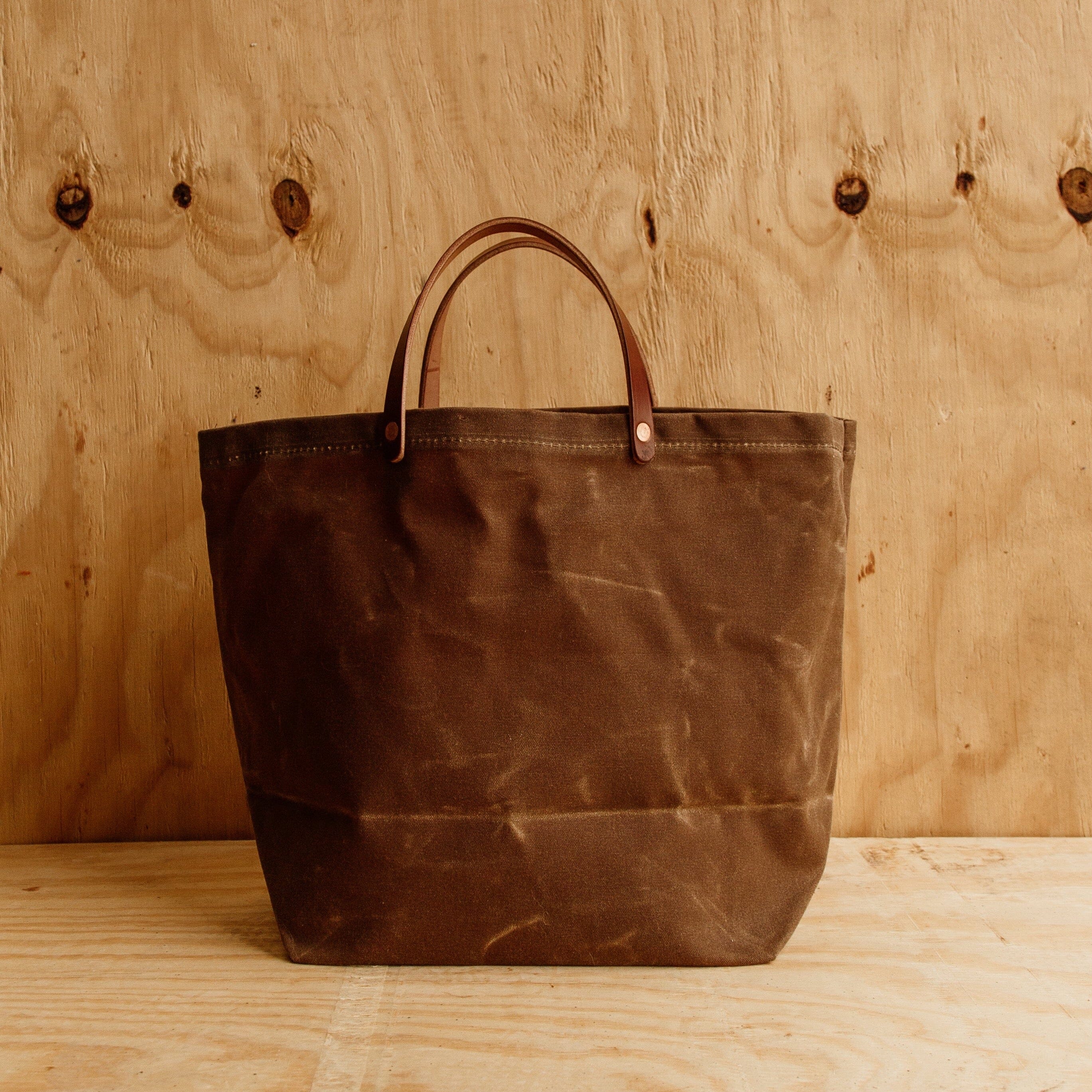 Coal Tote - Waxed Brush Brown