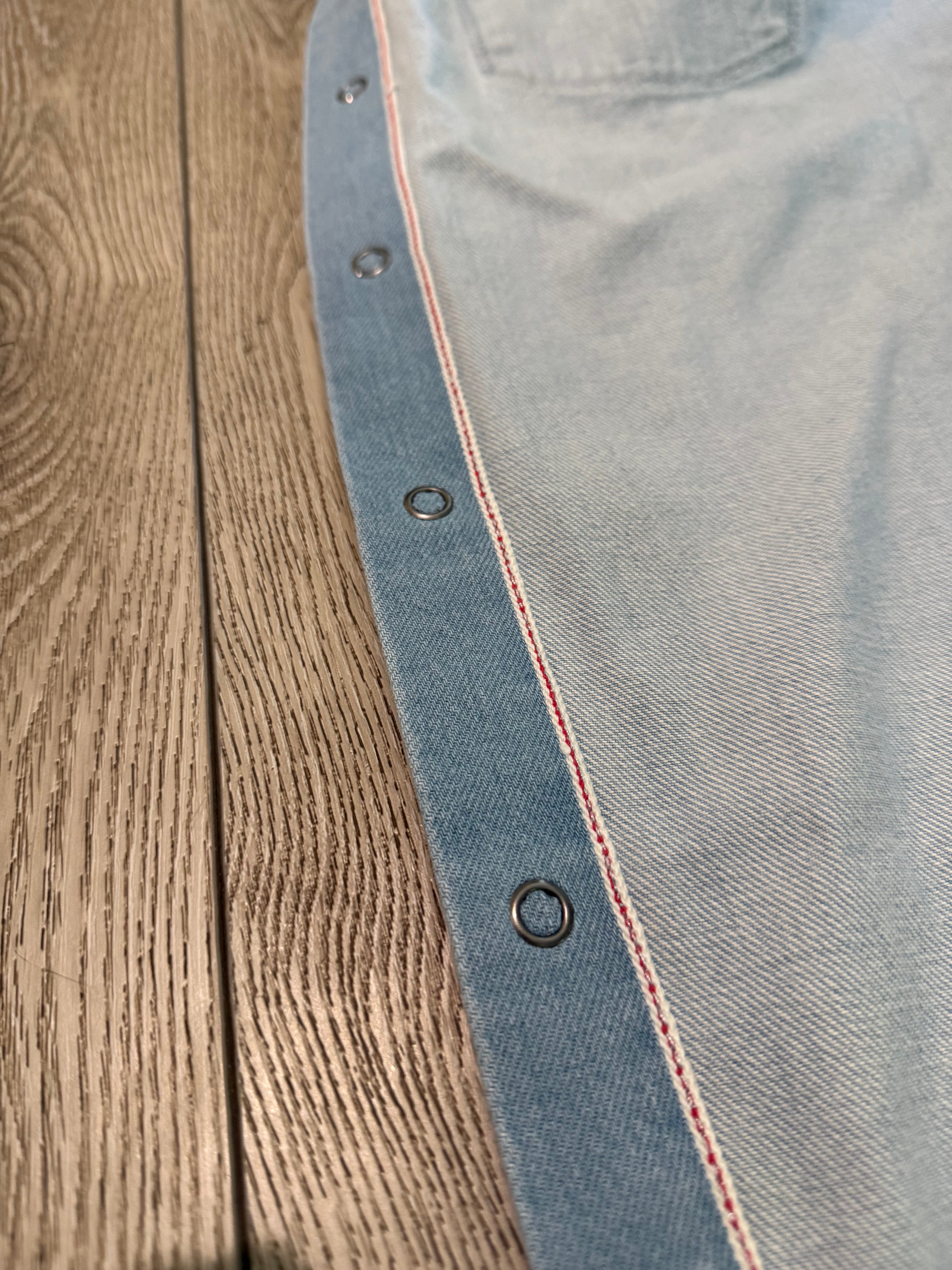 MODERN WESTERN 11 OUNCE BLEACHED WITH TURQUOISE SNAPS