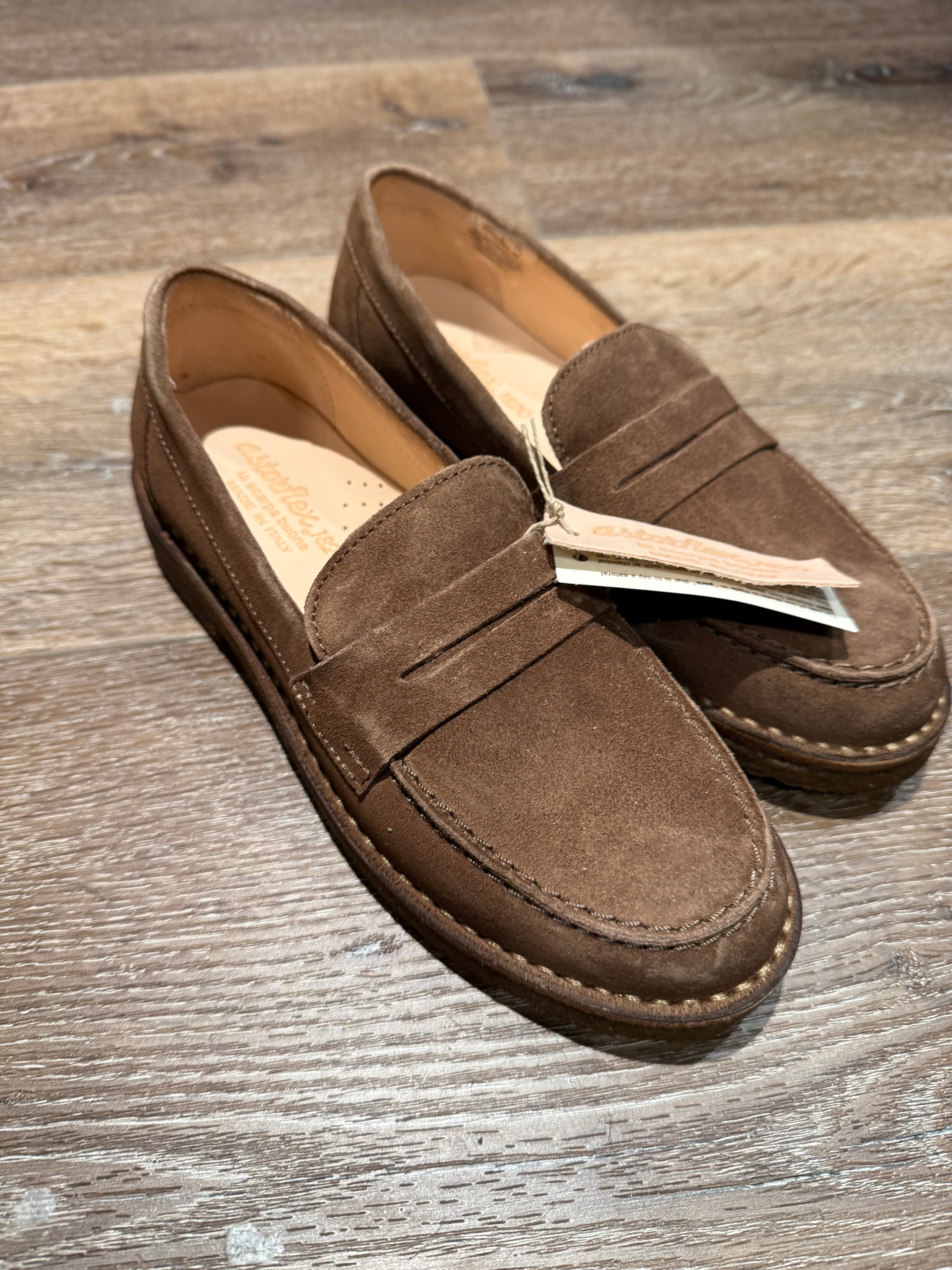 Dianeflex - Light Khaki Suede