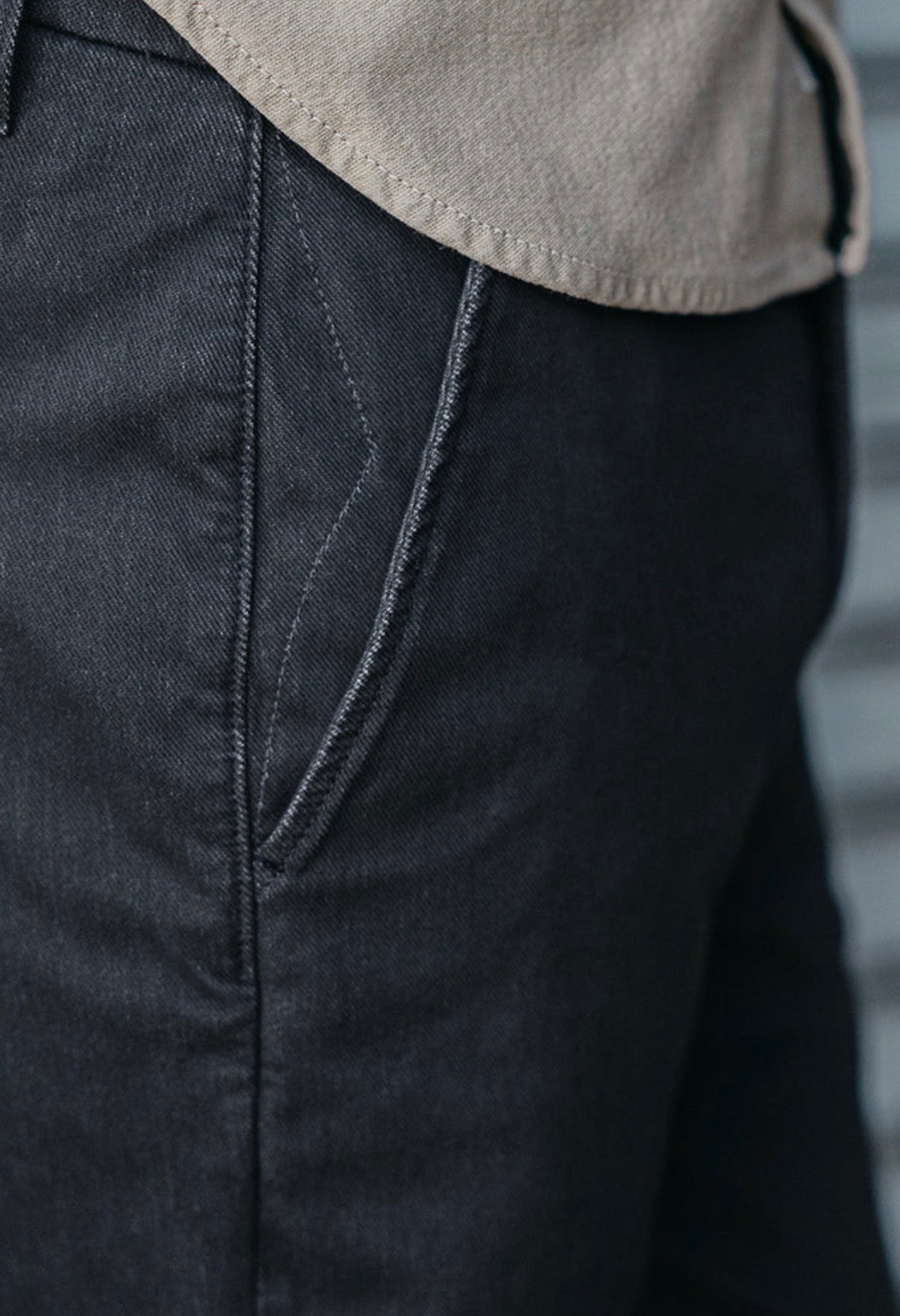 The Pipe Straight Denit® Chino - Charcoal