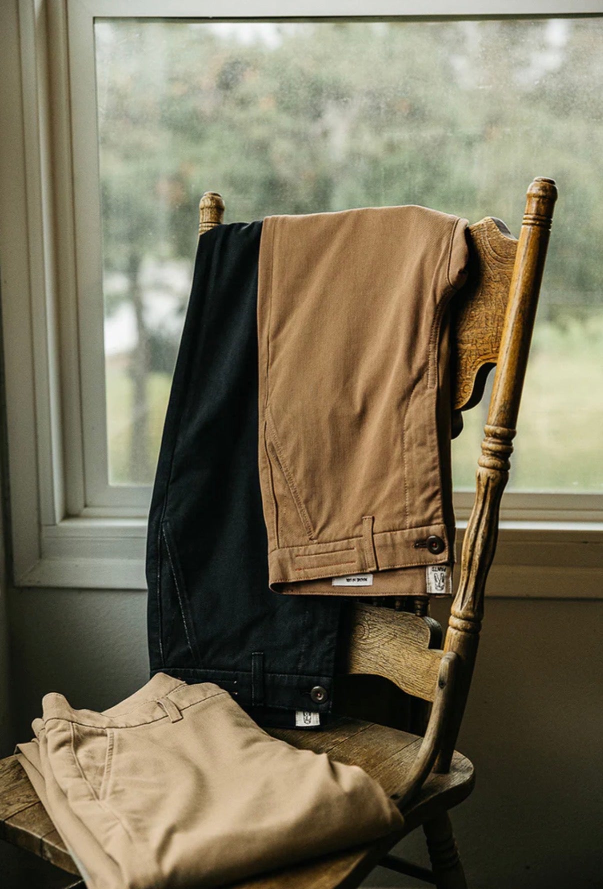 The Pipe Straight Denit® Chino - Charcoal