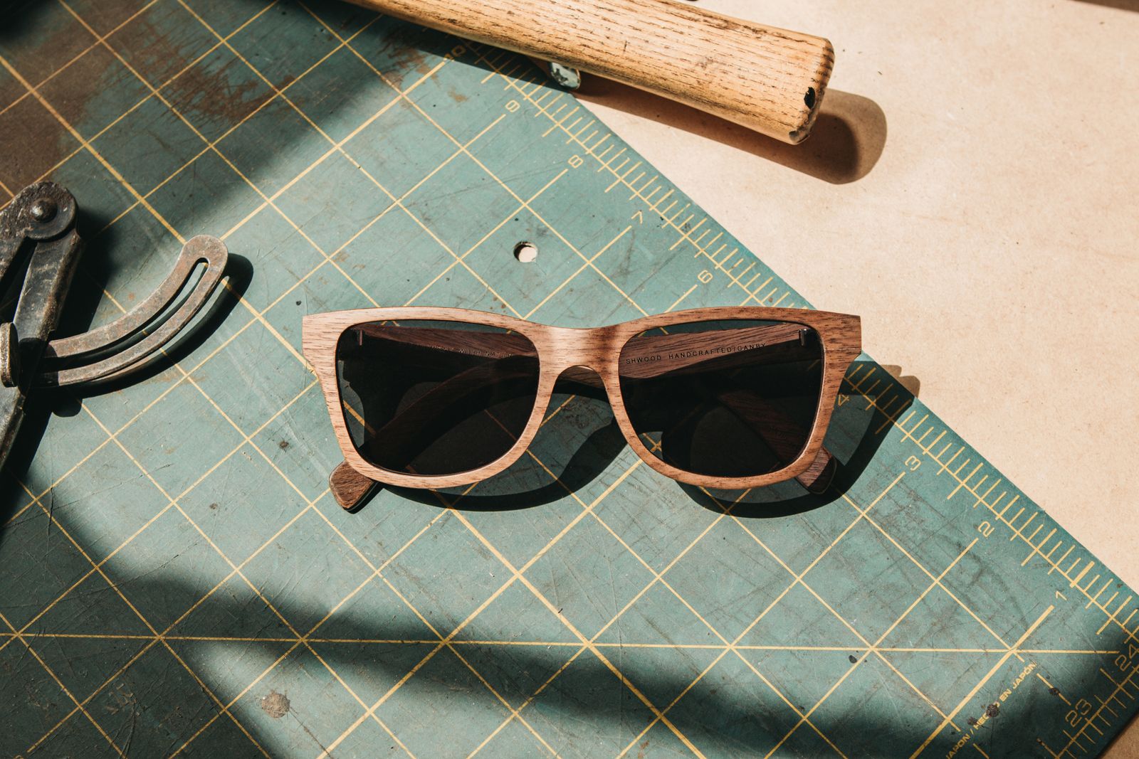 Canby: Walnut - Grey Polarized