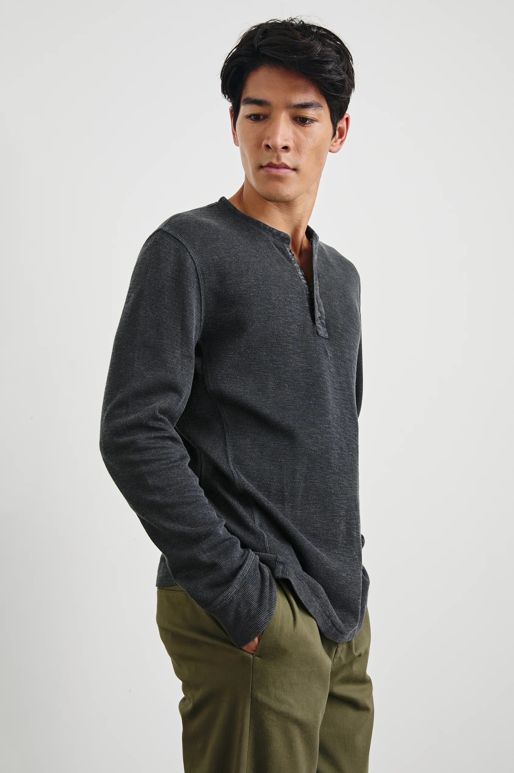 Soto Henley - Washed Black