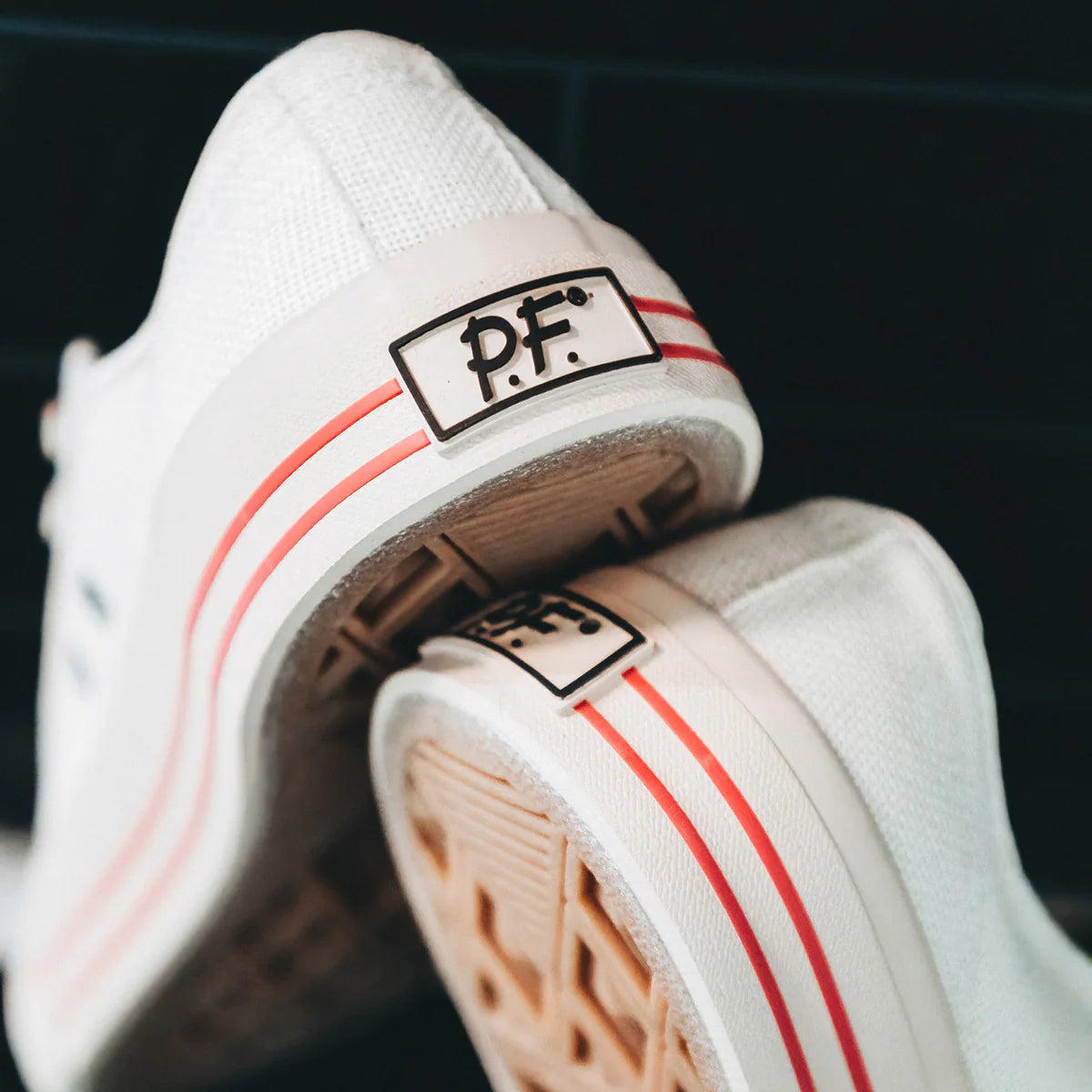 Center Low-Top White/Biscotti