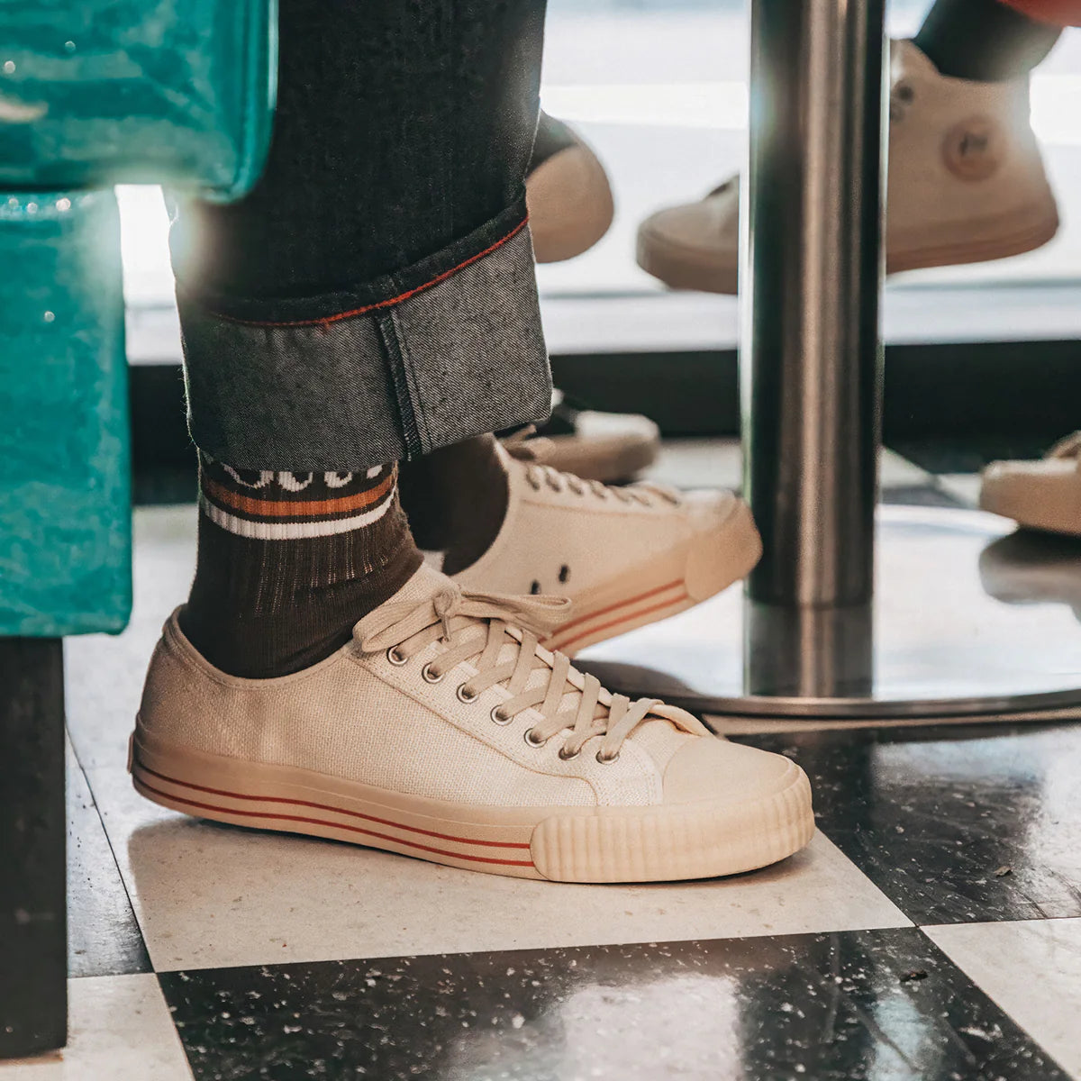 Center Low-Top White/Biscotti