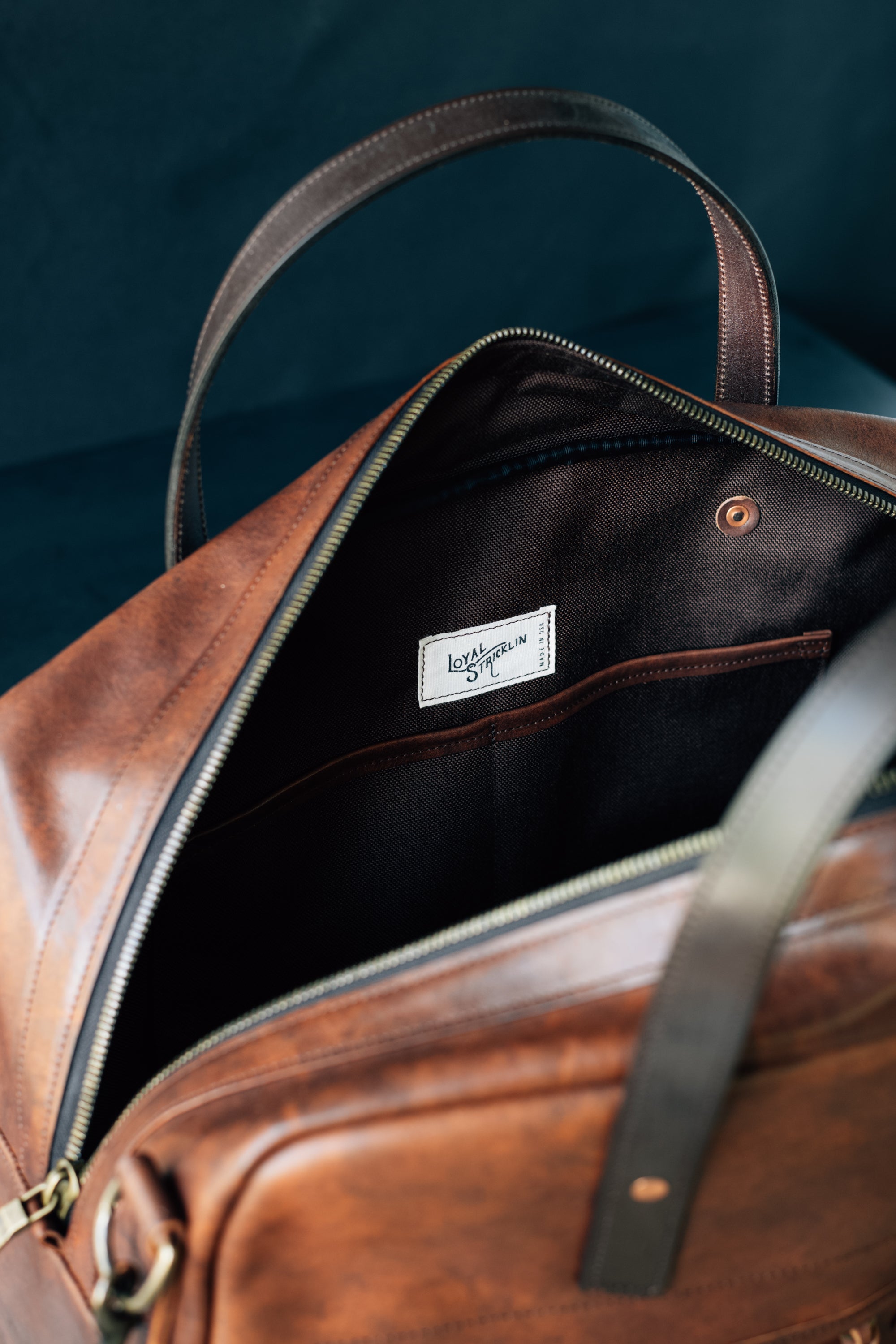 Weekender Duffle - 35L - Cognac Nemesis Leather