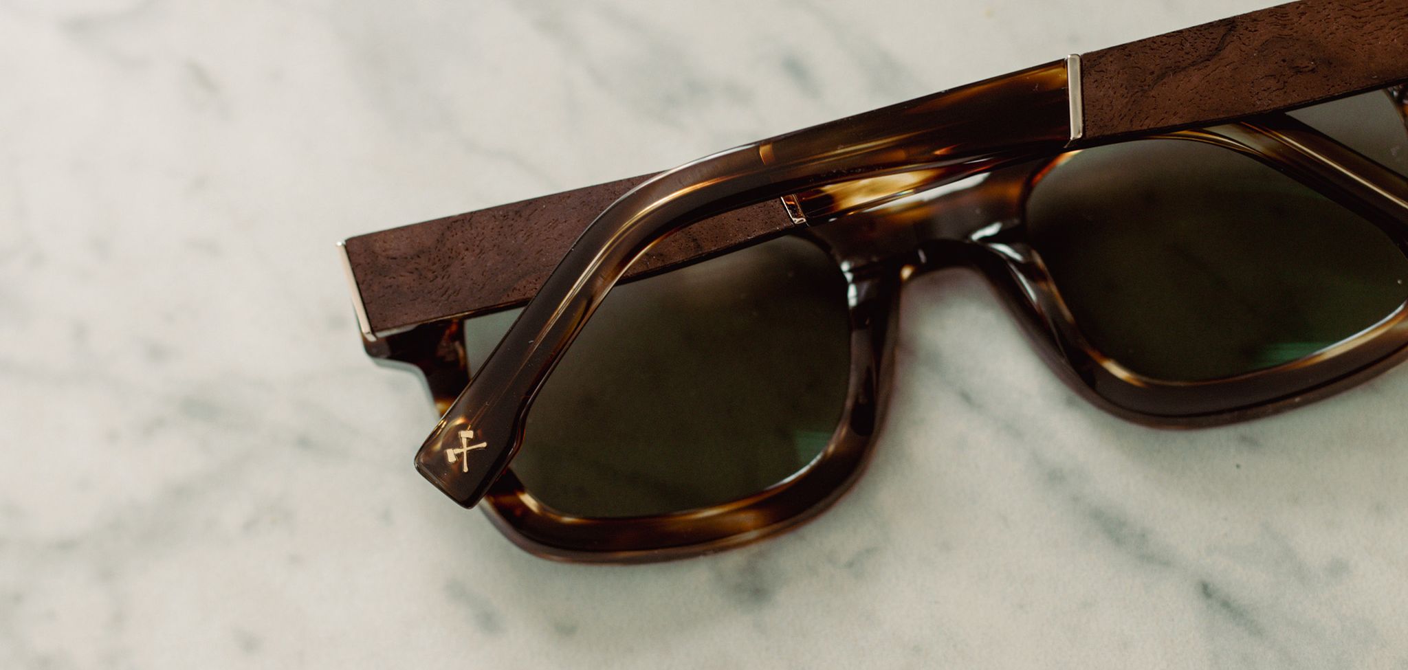 Buxton: Jaguar // Elm Burl - G15 Polarized