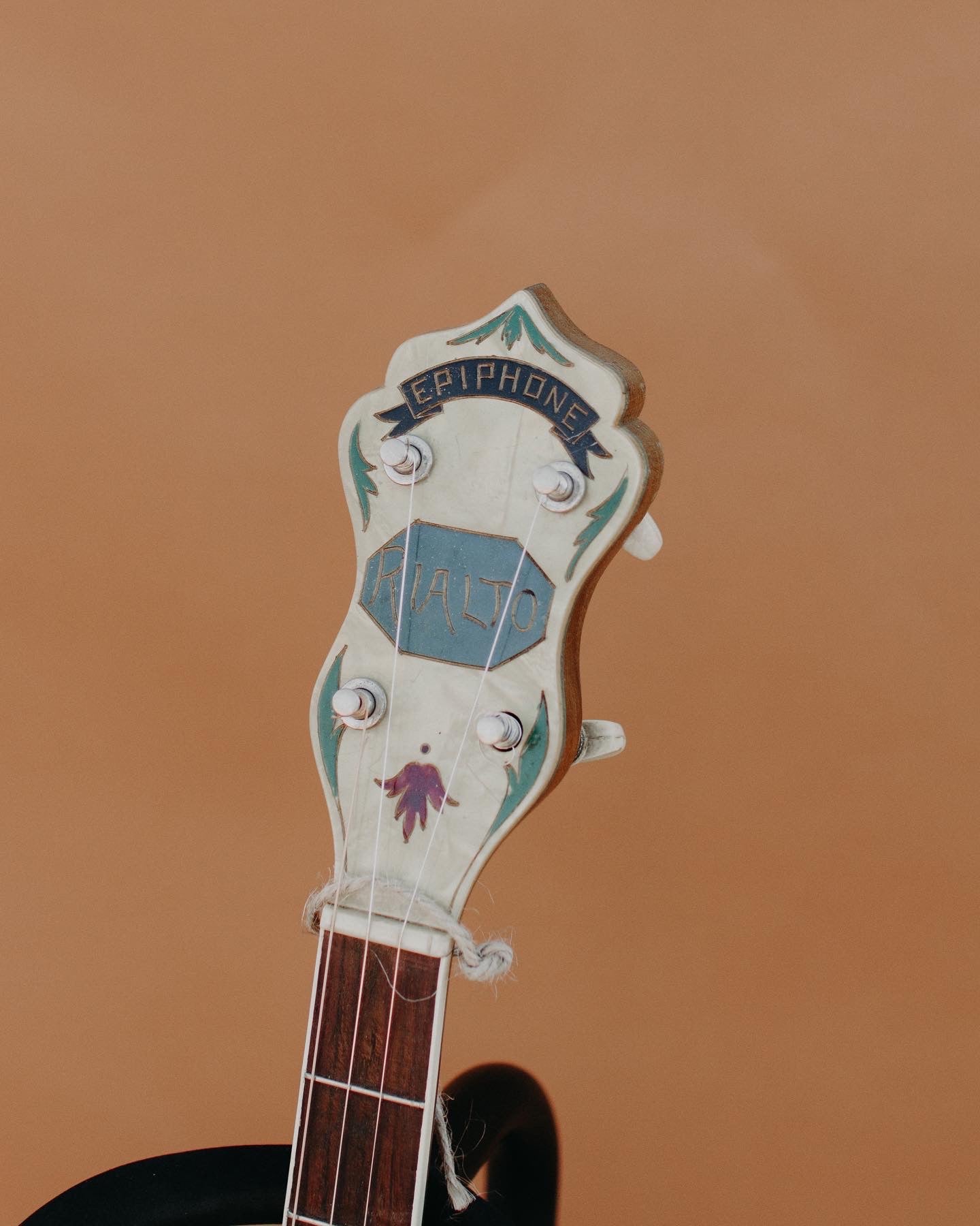 Antique Epiphone Rialto Tenor Banjo