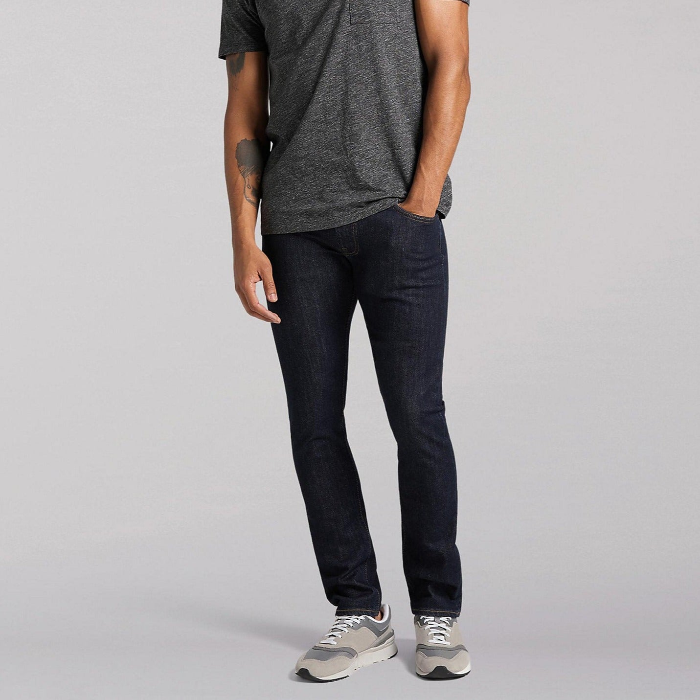LUKE SLIM TAPERED LEG JEAN