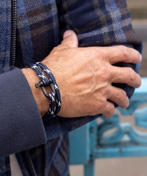 SALTY STEVE NAVY - IVORY | BLACK