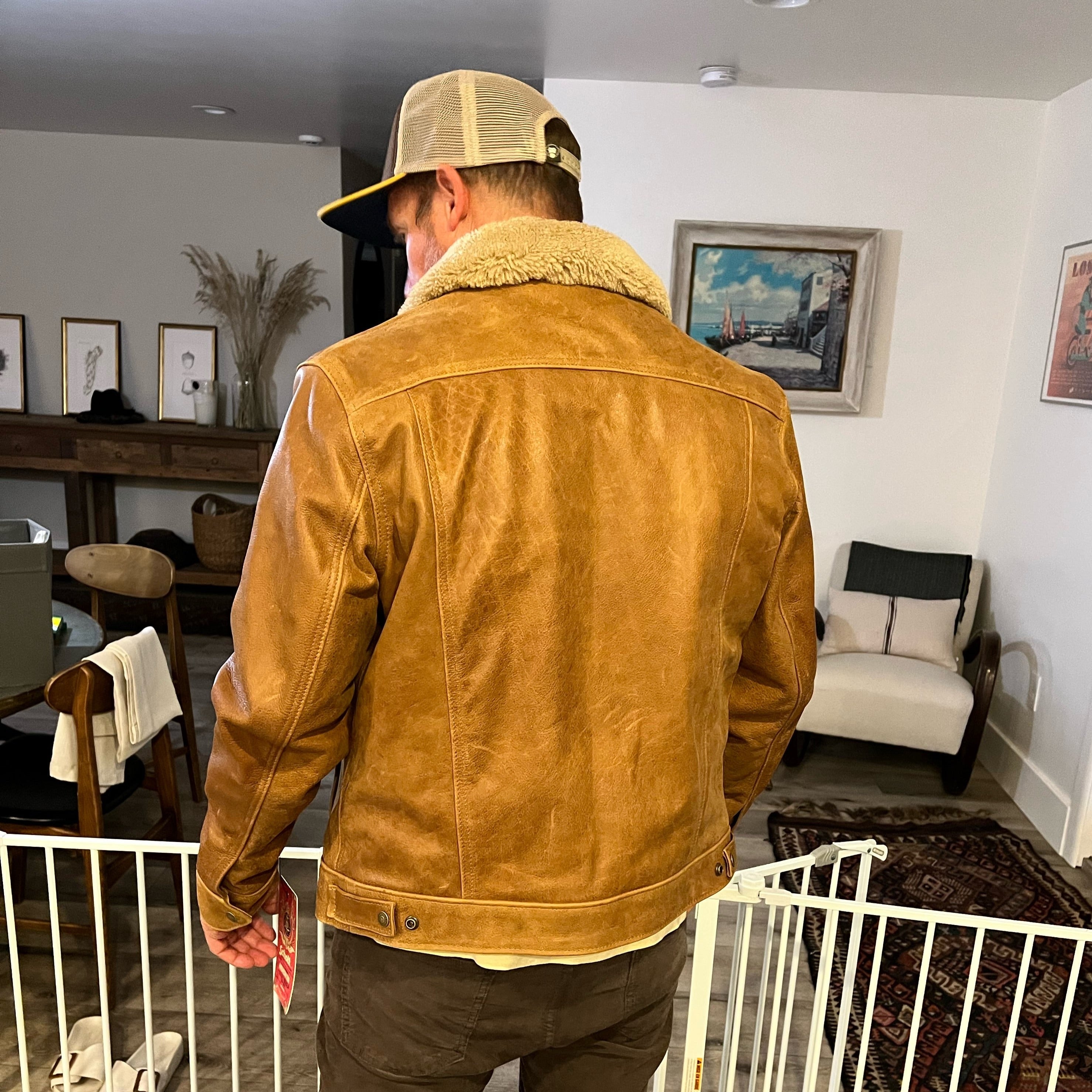 Men's Buffalo Leather Trucker Jacket with Sheepskin Collar