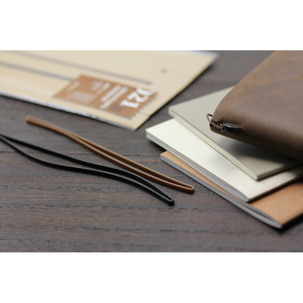 TRAVELER'S notebook 011 Connecting Rubber Band (Passport Size)