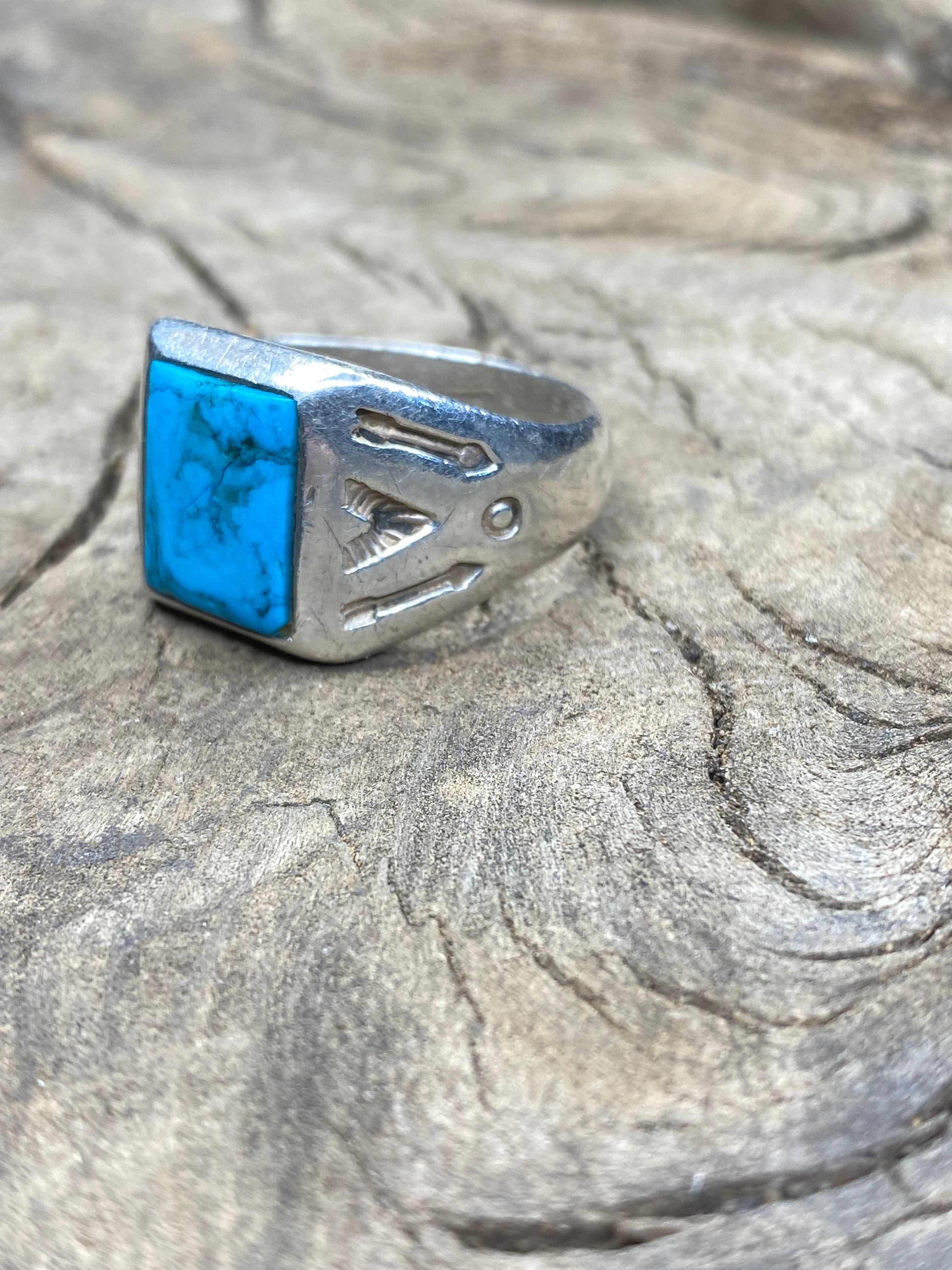 Vintage Turquoise Stamped Sterling Silver Arrows Ring - Size 11.5