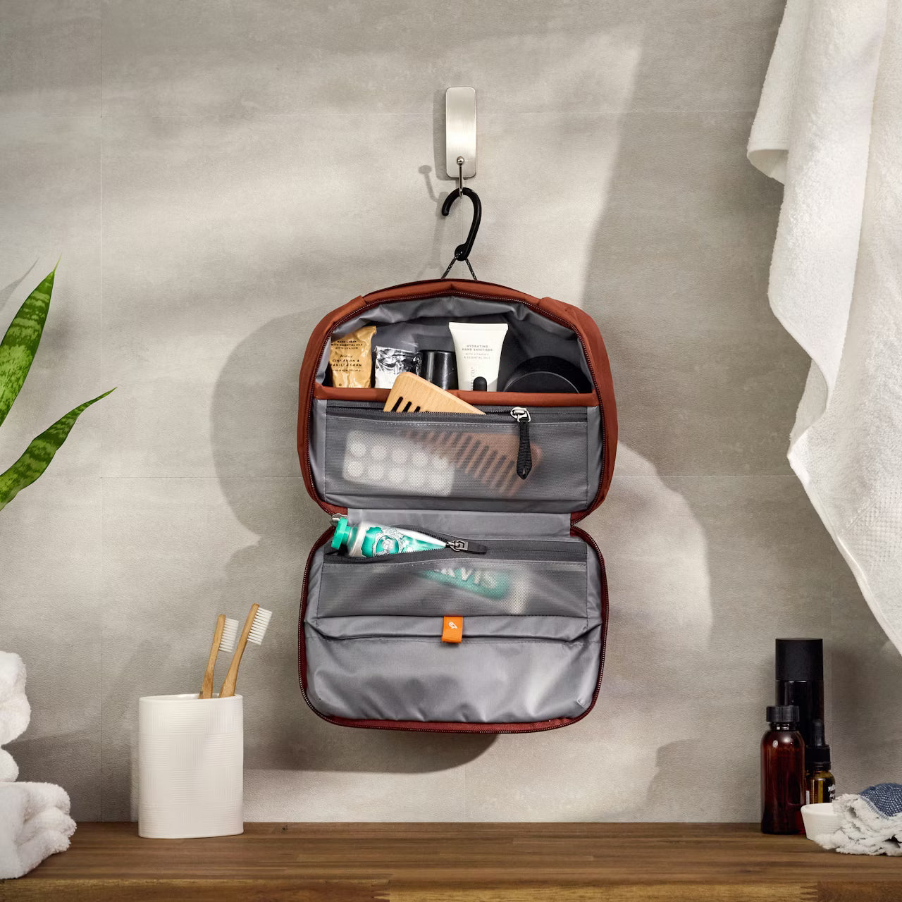 Hanging Toiletry Kit - Black