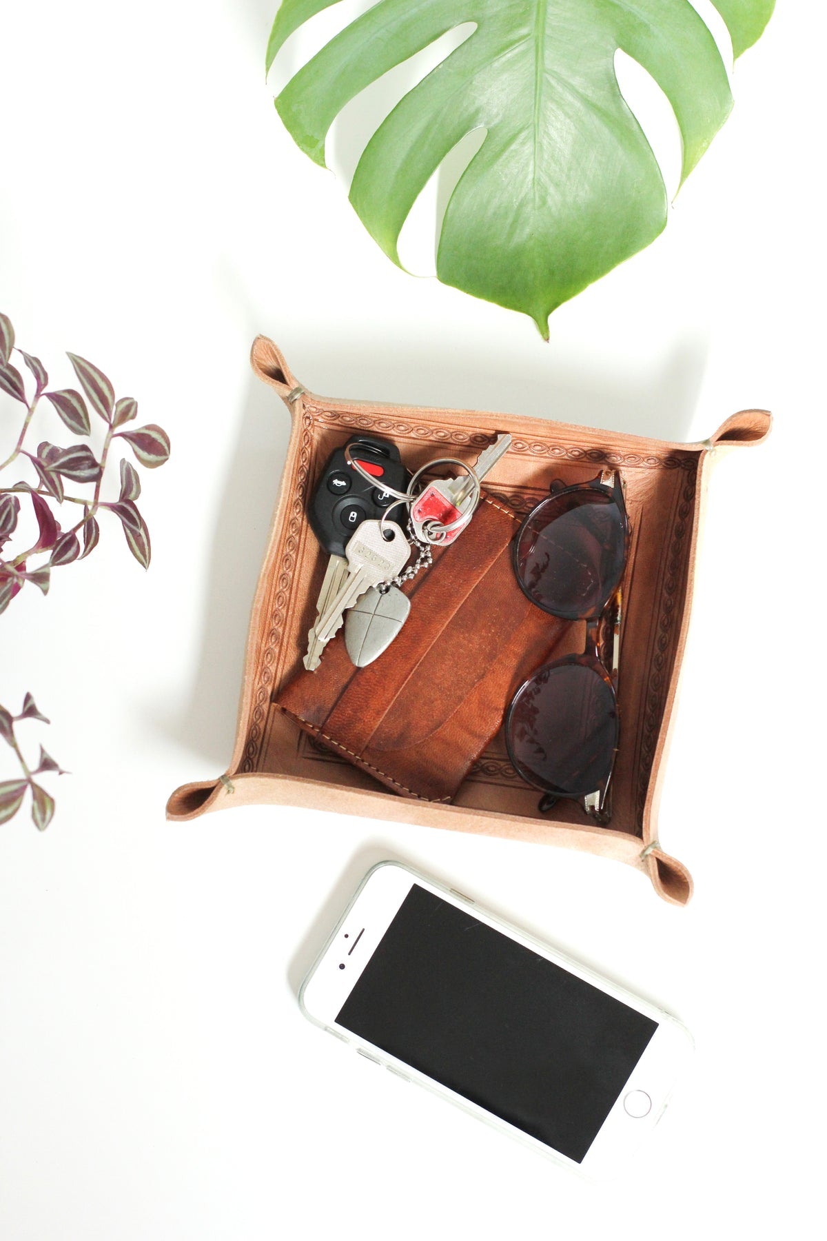 JUNIPER VALET TRAY