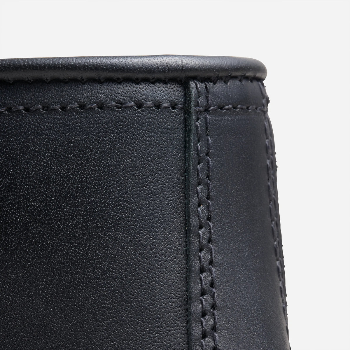 Women's Porter Moc in Black Boundary Leather