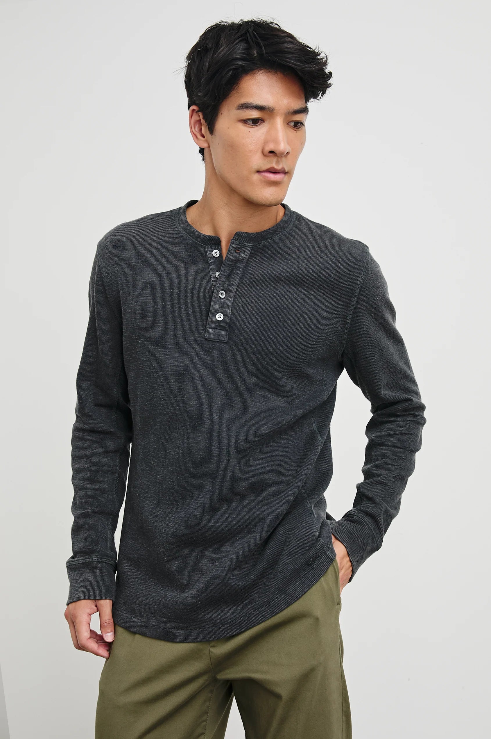 Soto Henley - Washed Black