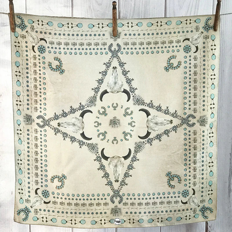 SQUASH BLOSSOMED SHORTY SCARF - BONE
