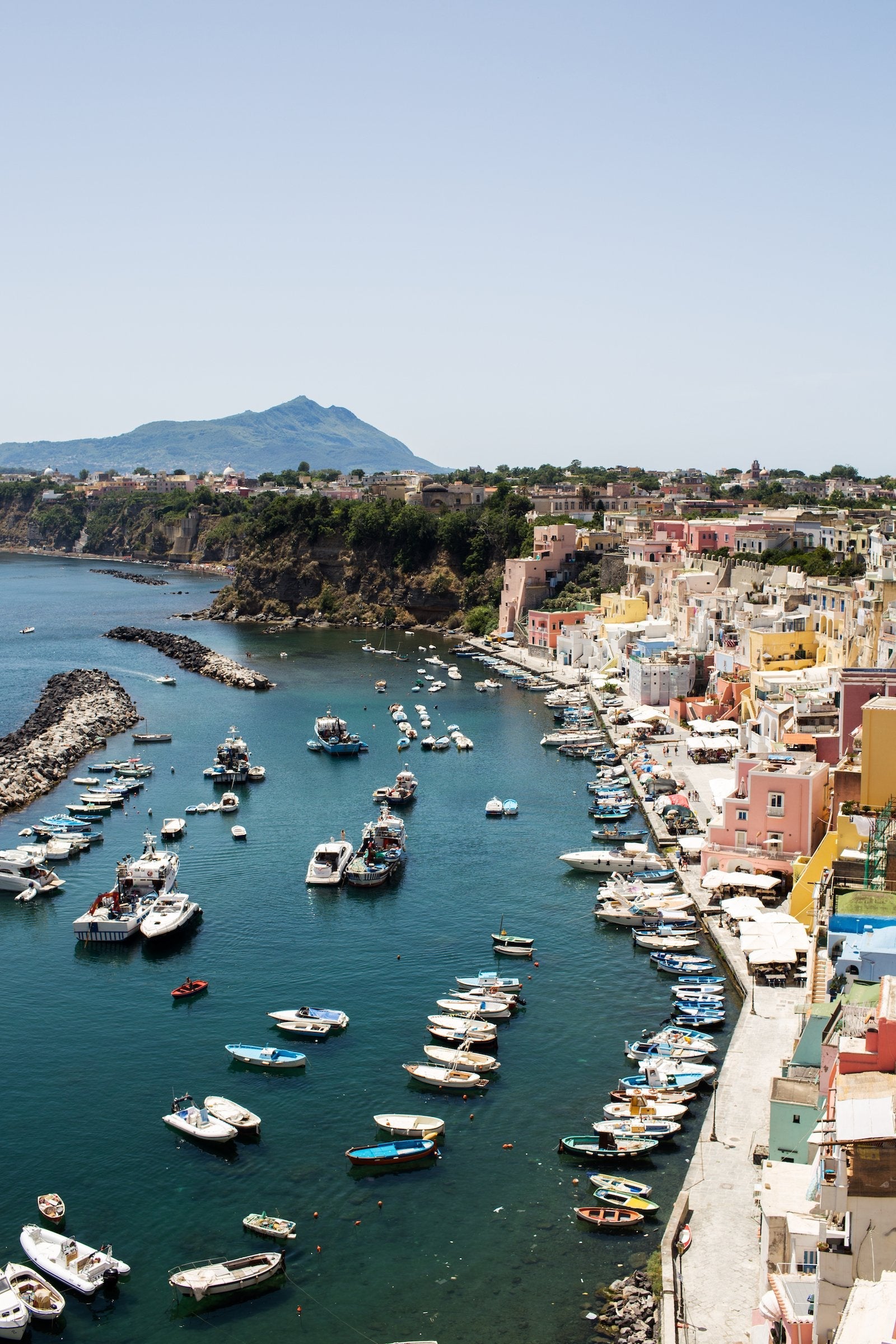 SAILING THE SEAS A VOYAGER'S GUIDE TO OCEANIC GETAWAYS