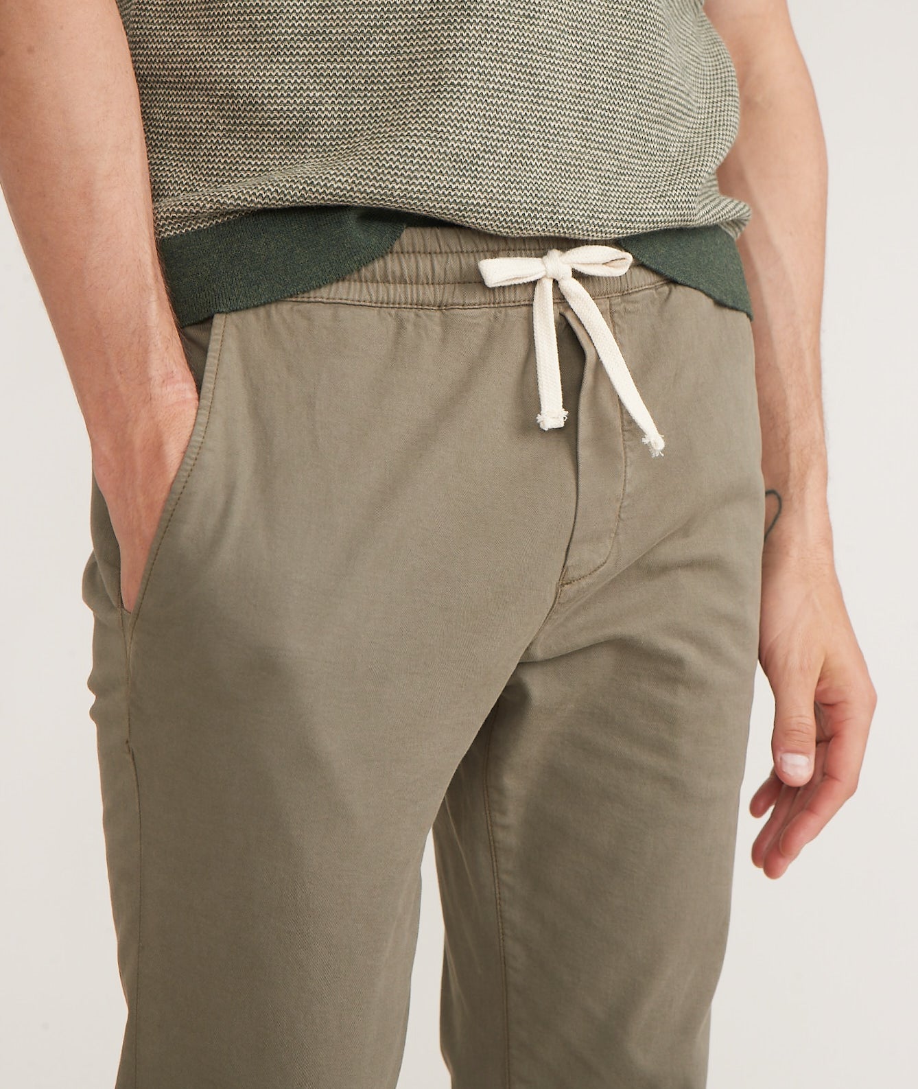 Saturday Pant Slim Fit in Olive