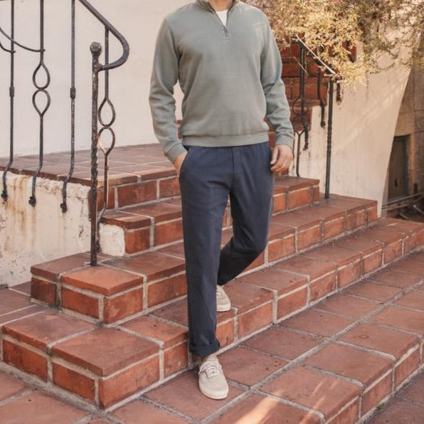 Saturday Pant in Athletic Fit in Faded Black