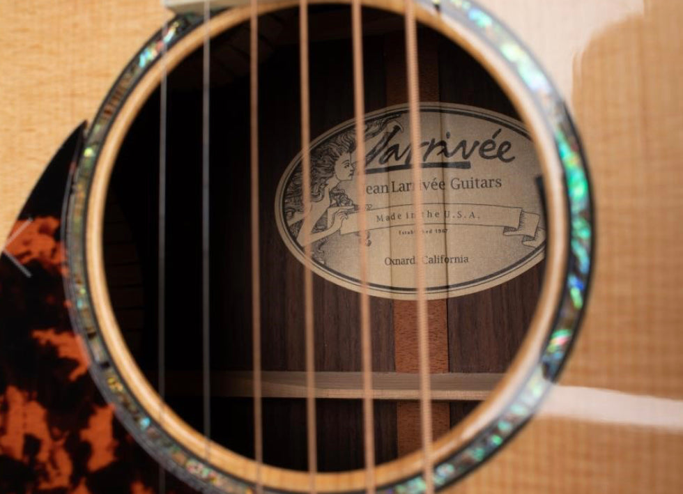 Larrivee P-09 - Left Handed Guitar