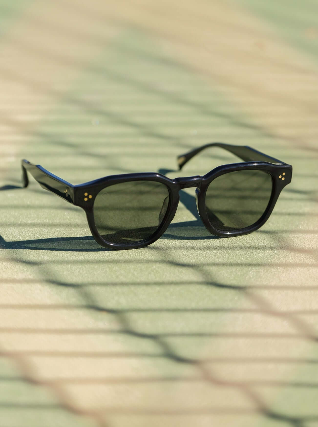 RUNE - CRYSTAL BLACK / GREEN POLARIZED - Size 48