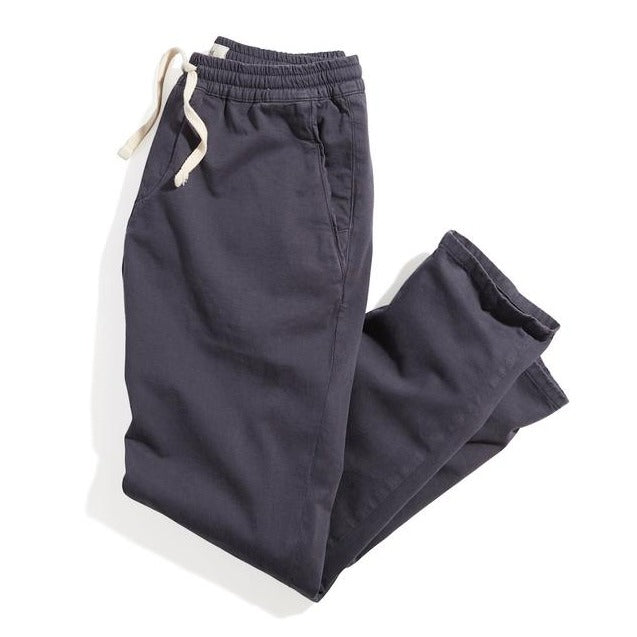 Saturday Pant in Athletic Fit in Faded Black