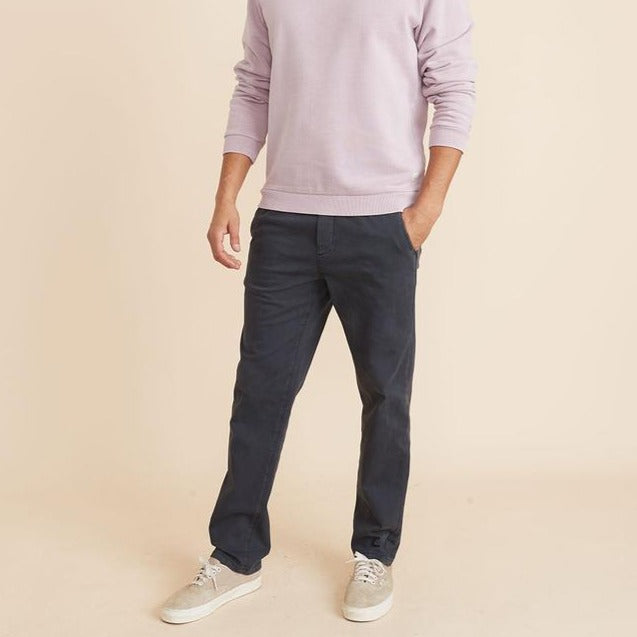 Saturday Pant in Athletic Fit in Faded Black