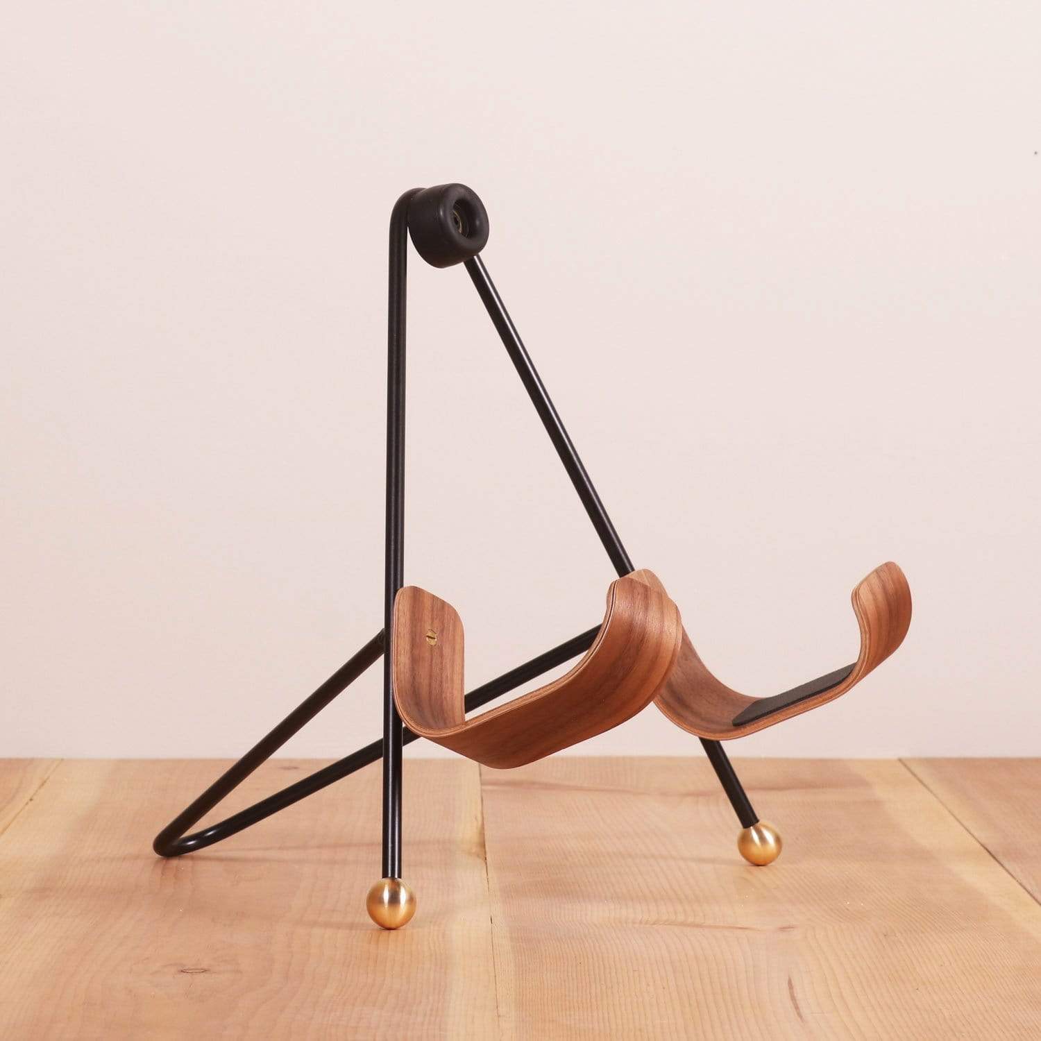 ACOUSTIC GUITAR STAND - Oak, Black, Brass